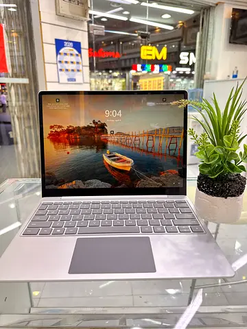 Microsoft Surface Go i5 10th Gen 16GB RAM 256GB SSD Touch – Clean Condition Dubai