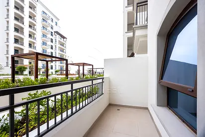 Brand New Fully Furnished Unit | Community View