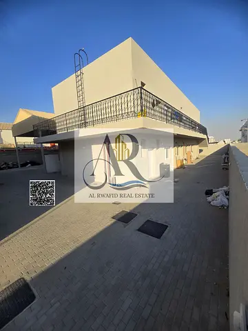 عرض قوي للإيجار السنوي – كامب كامل في الصجعة الصناعية   فرصة مثالية للشركات لتوفير سكن مريح وآمن للعمال في موقع صناعي استراتيجي. الكامب مجهز بالكامل