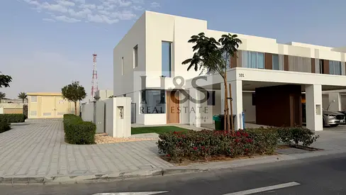 LOWEST PRICE | CORNER UNIT | NEAR TO PARK