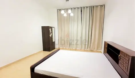 Spacious Master Bedroom for Rent