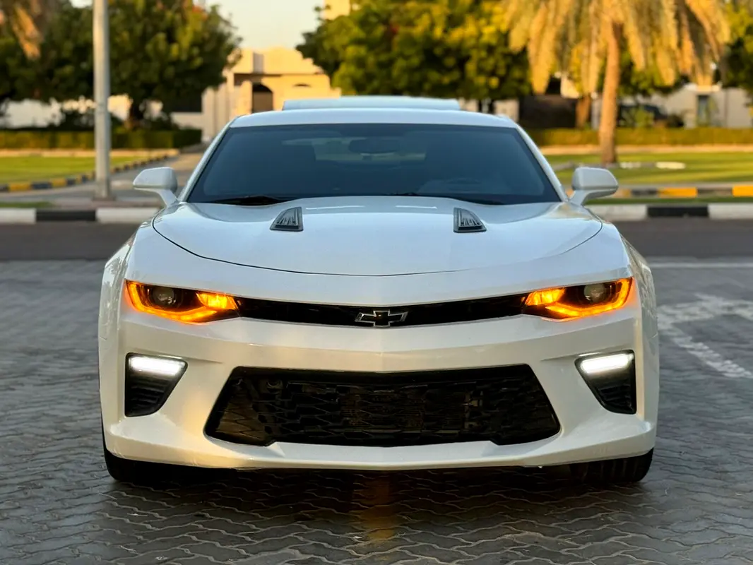 Chevrolet Camaro 2016 — photo 1 of 13