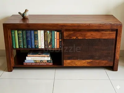 Tv table. Throwaway price