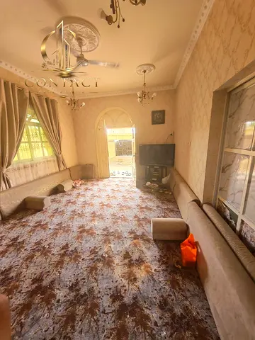 فيلا للبيع في عجمان – الروضة 3 🔥🏡  فرصة مميزة لامتلاك فيلا واسعة بتصميم عملي ومتكامل في موقع حيوي