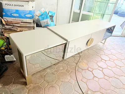White mirrored TV console / media unit with storage