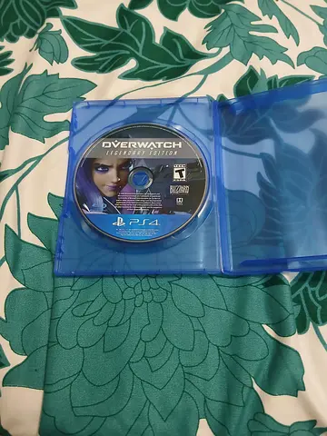 Disc for overwatch legendary edition for ps4 or ps5 Price negotiable