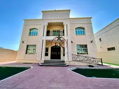 5 Master Br Duplex Villa With Private Entrance &amp; Yard
