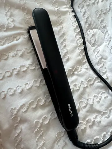 Philips Hair Straightener HP8321 40 AED 💰