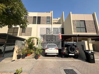 5 BEDROOMS | UNFURNISHED | VACANT ON TRANSFER