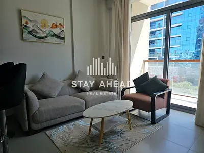 Well Furnished 1 Bedroom Apartment | 2020 Marquis | Arjan | Vacant