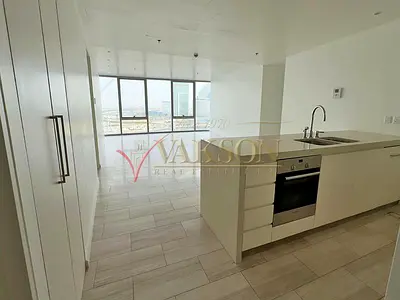Full Creek View | High Floor | 2 Parking