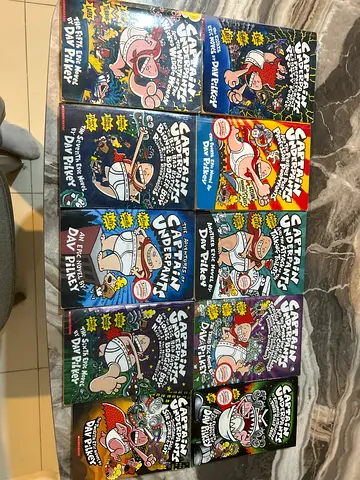 Captain underpants books (10)
