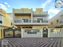 A villa with excellent finishes and a prime location, directly in front of a garden, freehold owners