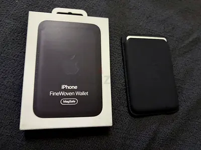 Iphone FineWoven Wallet