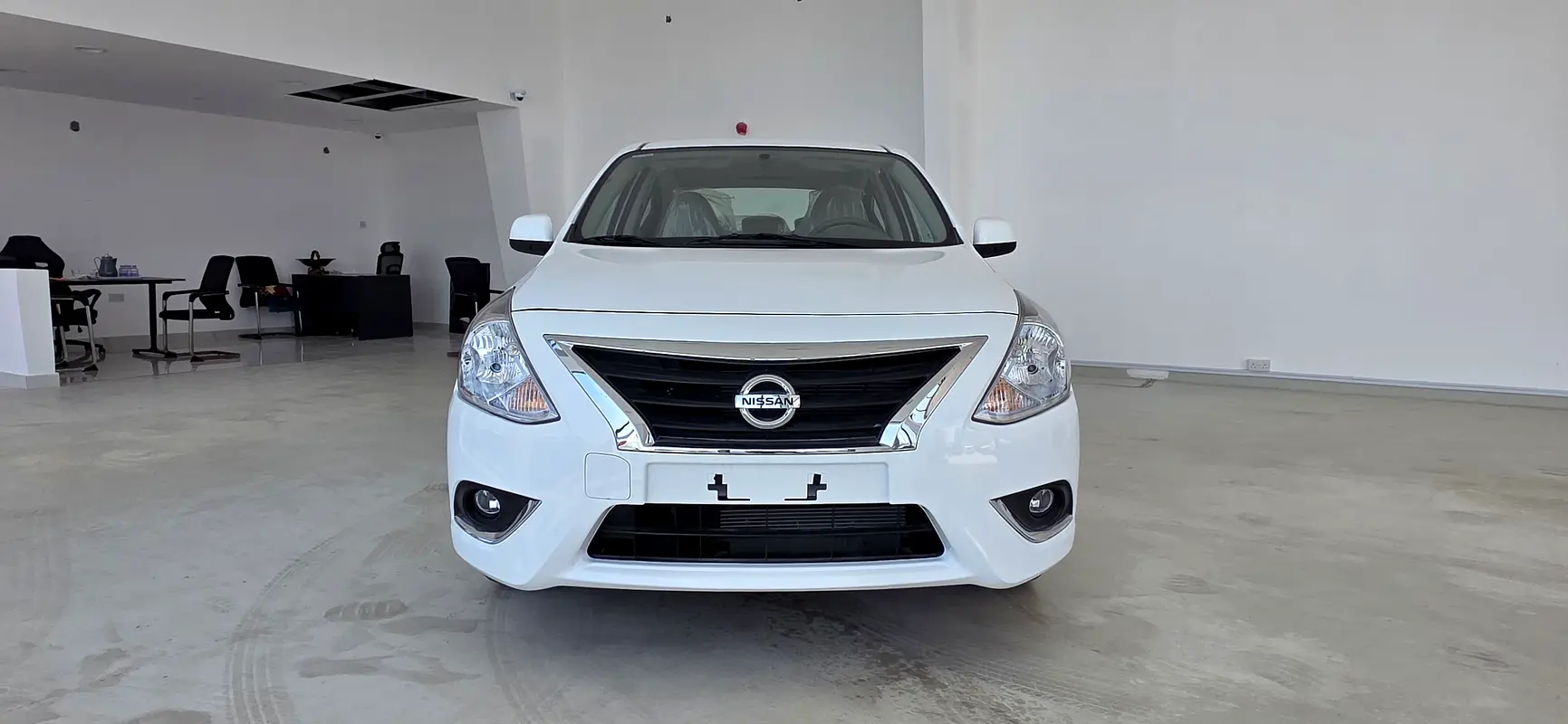 Nissan Sunny 2025 — photo 1 of 10