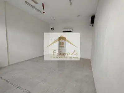 NICE LOCATION-DISTRESS DEAL - VACANT SHOP FOR SALE – FRANCE CLUSTER P23