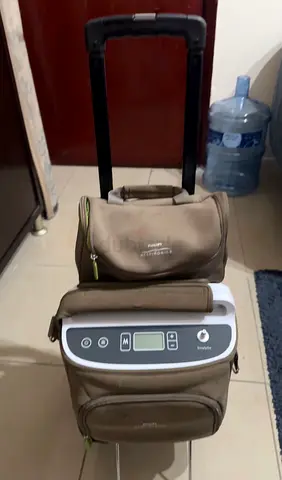 Philips Portable Oxygen Concentrator - Good Condition