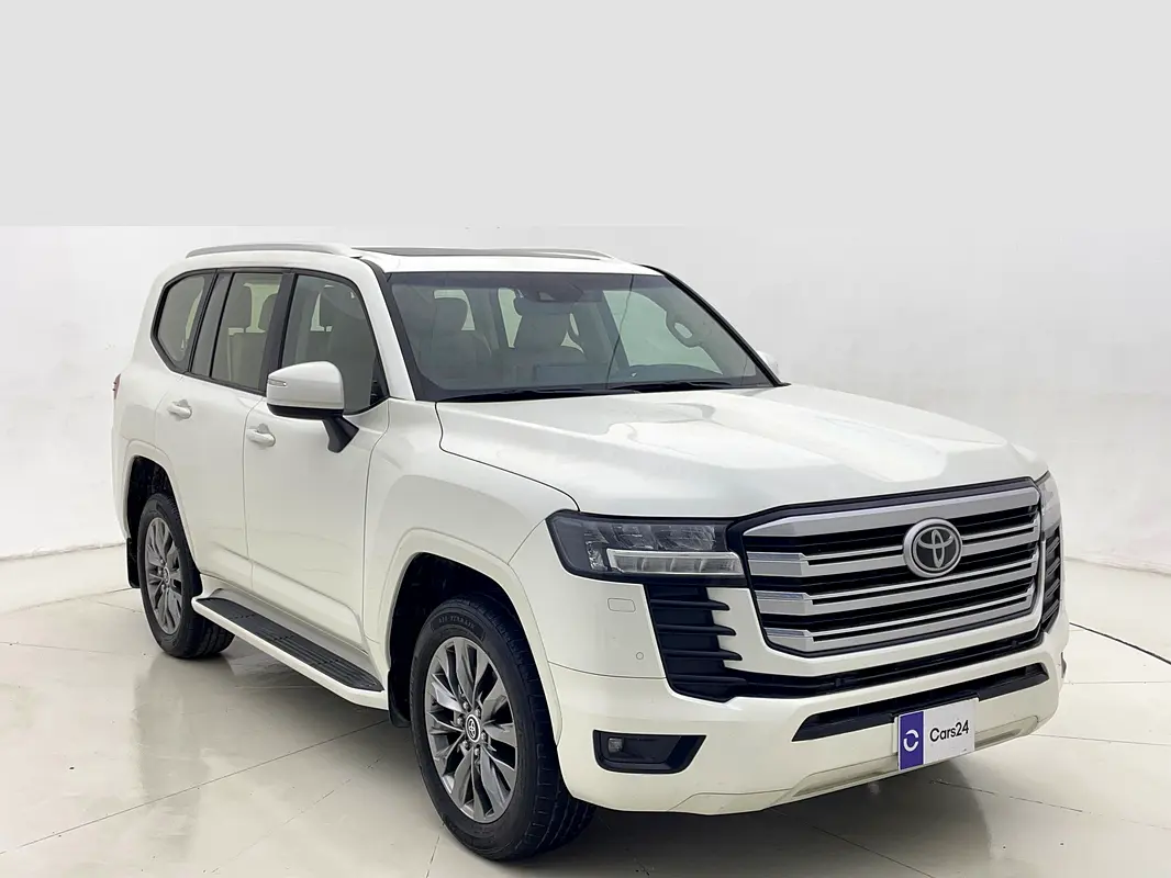 Toyota Land Cruiser 2024 — photo 1 of 12