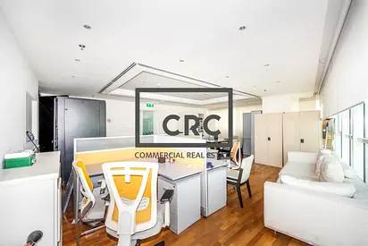 FULLY FITTED | HIGH FLOOR | VACANT