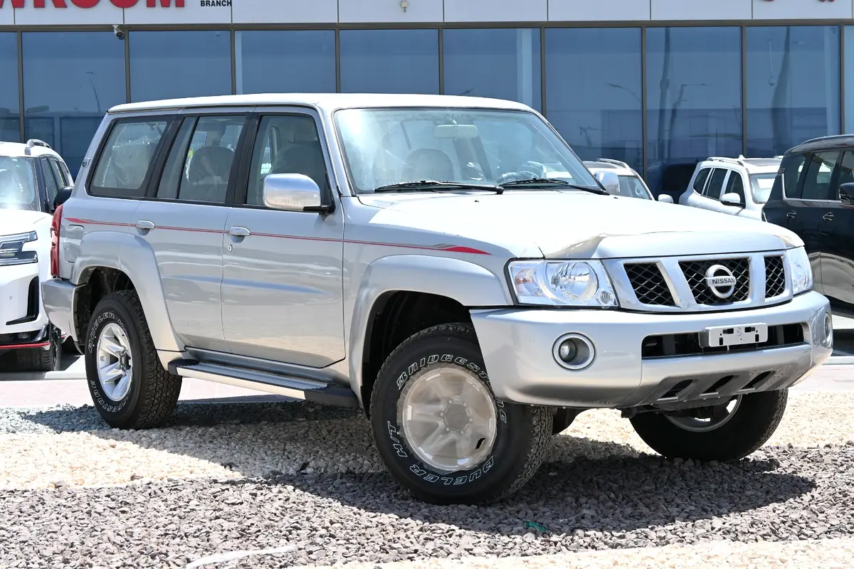 Nissan Patrol Safari 2024 — photo 1 of 15