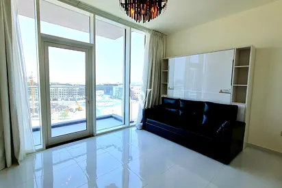 Spacious | Mid Floor | Furnished | Close to Exit