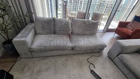 Selling high quality Groundpiece Sofa Flexform is available in great condition