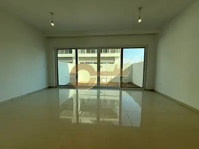 Spacious 3BR | Closed Kitchen | Ready to Move In