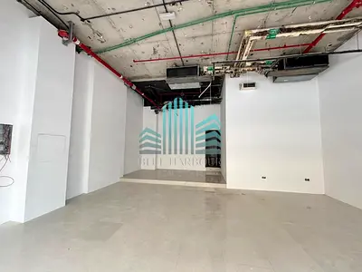 BACK SIDE OF MOE | HIGH FOOT TRAFFIC AND PERFECT VISIBILITY