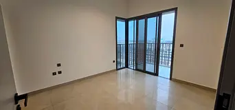 NEXT TO POOL AND PARK | CHILLER FREE | WITH APPLIANCES | VACANT
