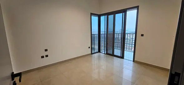 NEXT TO POOL AND PARK | CHILLER FREE | WITH APPLIANCES | VACANT