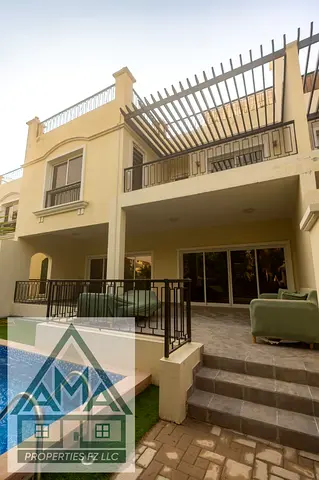 4BR Townhouse | Private Pool | Stylish Home