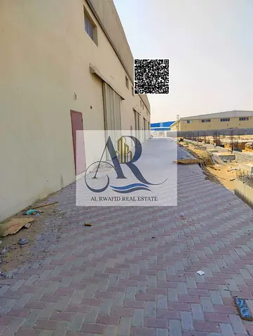📢 A unique opportunity to rent in Umm Al Quwain, perfectly suited for industrial and commercial use. The warehouse operates on 25 kW of electricity,