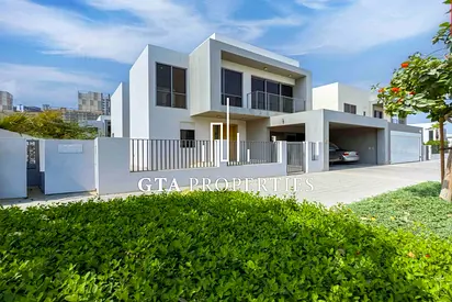 Family Community | Prime Location | Fresh Interior