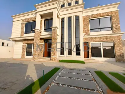 | LUXURY LIVING | FABULOUS VILLA IN MADINAT HIND |