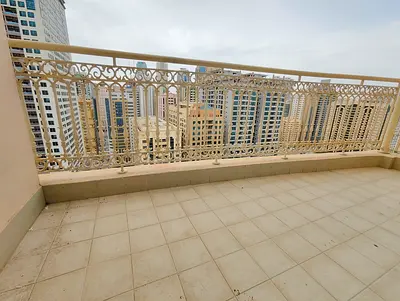 Easy Exit Sheikh Zayed Road /// 3 Bedroom + Maid Room /// Saperate Big Hall With Balcony /// Maintenance Free /// 4 Cheque Payment