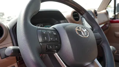 2025 Toyota LAND CRUISER 70 SERIES 照片 17