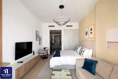 Bright Apartment | Prime Location | High Floor