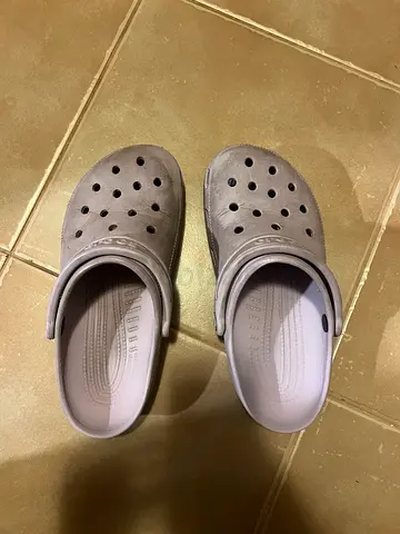 Light Purple/Violet Crocs Size 38-39 (US Size 8 Women)