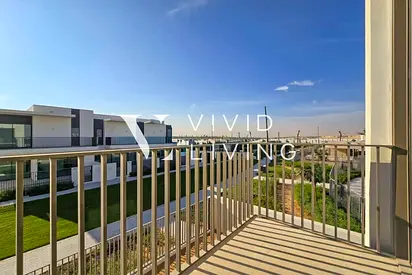 Corner Unit | Sleek | Prime Location | Ready