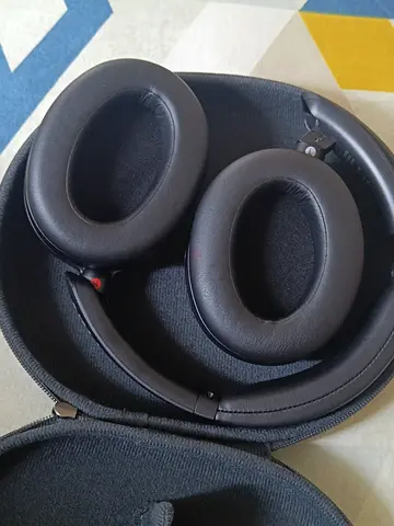 Sony Headphones noise cancellation