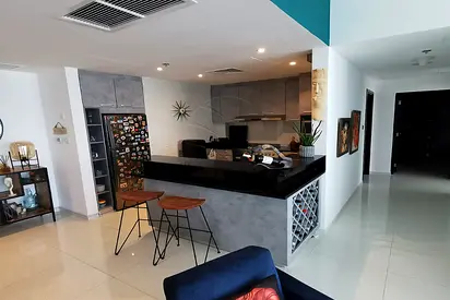 √ Sea View | Modified + Vacant | Up to 2 Payments √