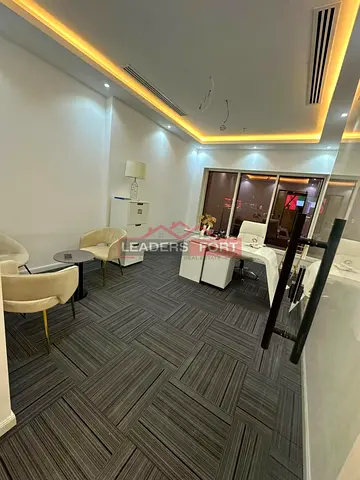 office | 2min to metro walk | valet Parking free