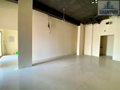 READY TO MOVE | PARKING VIEW | PANTRY | WASHROOM