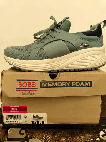 Sport shoes