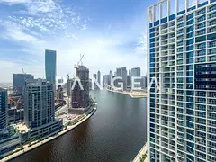 Canal and Swimming Pool View | Flexible Cheuqes