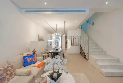 Luxury Living | Fully Furnished | Upgraded