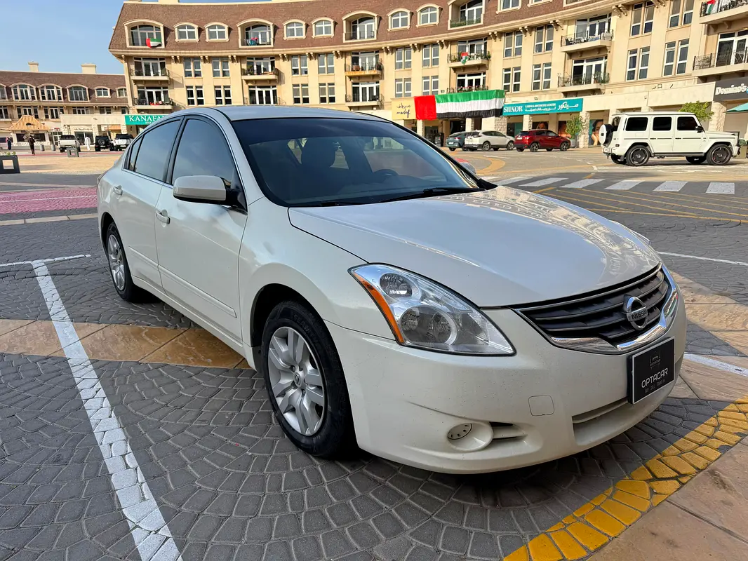 nissan-altima-2012-35sr-petrol-manual-fwd-457628709868032003