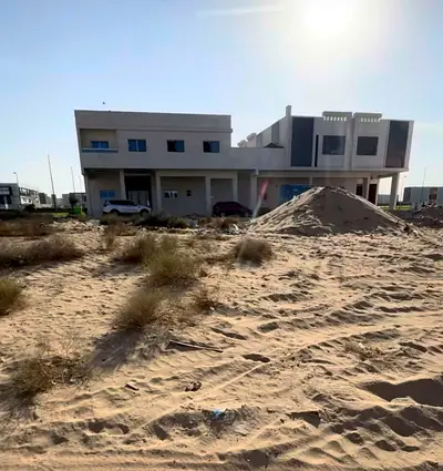 🏢 Commercial Land for Sale in Al Hoshi – Full Build Potential