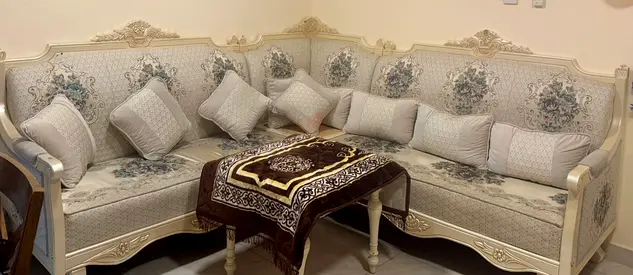 Cream floral corner sofa set with cushions - good condition