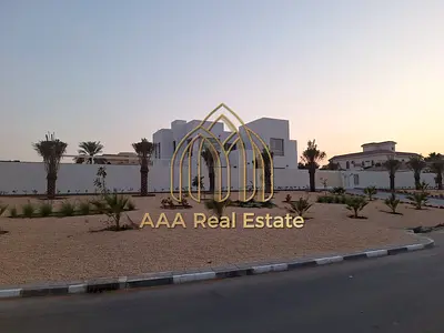 LUXUIOUSLY DESIGNED | SWIMMING POOL | HUGE GARDEN